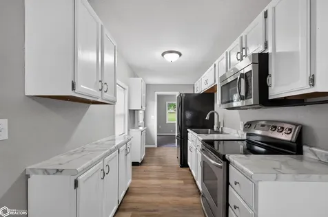 1312 W Church Street Marshalltown IA 50158