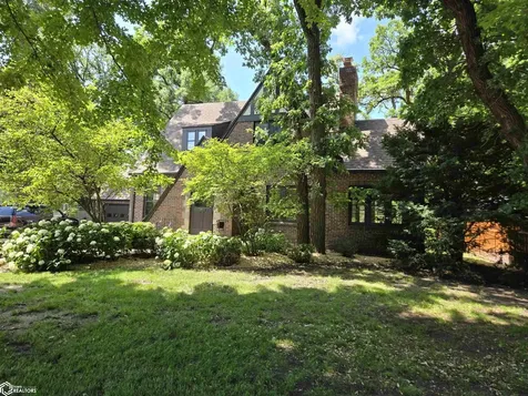 76 N Crescent Drive Mason City IA 50401