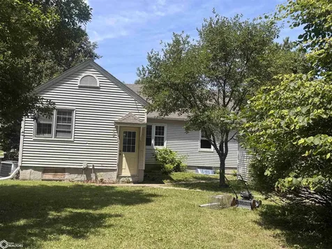 1003 S 4th Street Fairfield IA 52556