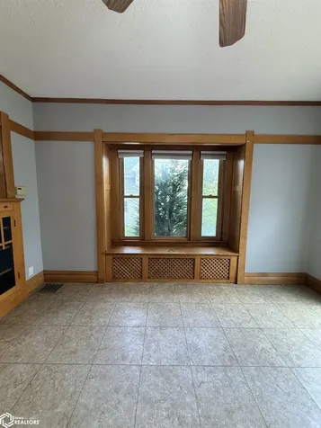 609 1st Avenue SE Clarion IA 50525