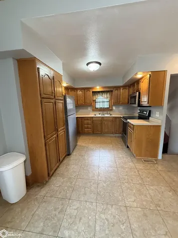 609 1st Avenue SE Clarion IA 50525