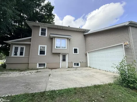 609 1st Avenue SE Clarion IA 50525