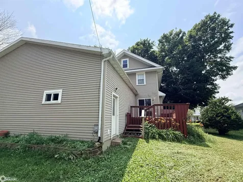 609 1st Avenue SE Clarion IA 50525