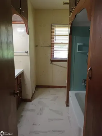 2217 Washington Iowa Falls IA 50126