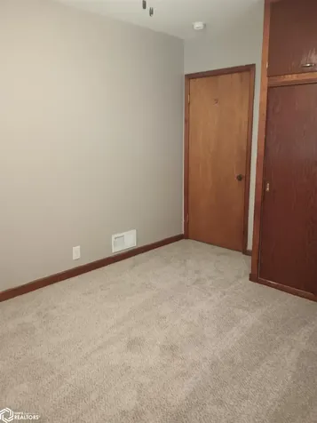 2217 Washington Iowa Falls IA 50126