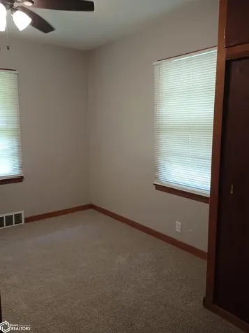 2217 Washington Iowa Falls IA 50126