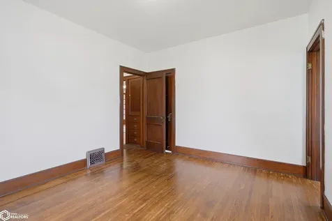 1621 S 15th Street Burlington IA 52601