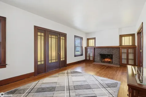 1621 S 15th Street Burlington IA 52601