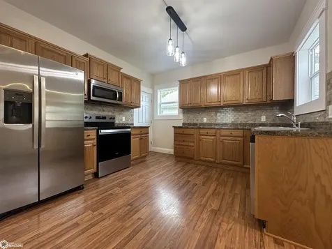 103 S Clark Street Winfield IA 52659