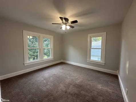 103 S Clark Street Winfield IA 52659