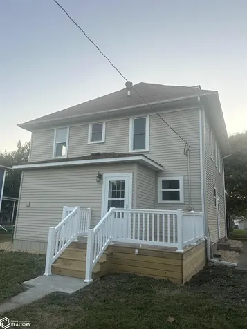 103 S Clark Street Winfield IA 52659