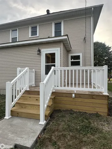 103 S Clark Street Winfield IA 52659