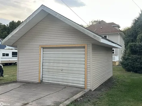 103 S Clark Street Winfield IA 52659