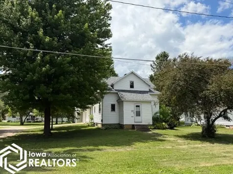 826 Main Avenue N Britt IA 50423