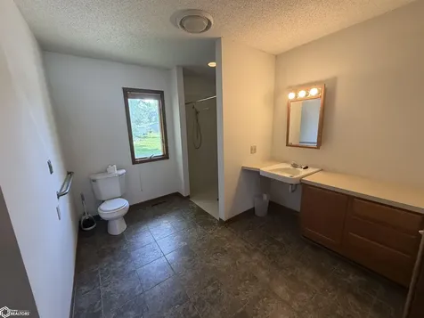 826 Main Avenue N Britt IA 50423