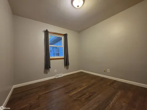 536 S 6th Street Forest City IA 50436