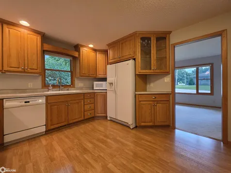 536 S 6th Street Forest City IA 50436