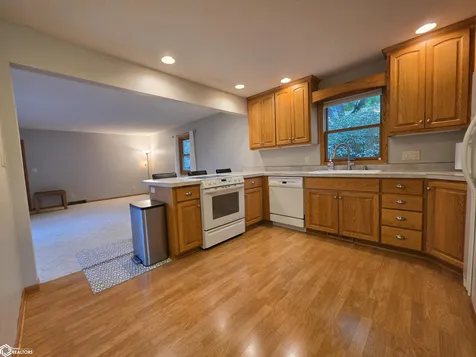 536 S 6th Street Forest City IA 50436