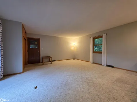 536 S 6th Street Forest City IA 50436