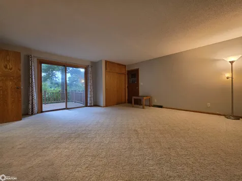536 S 6th Street Forest City IA 50436
