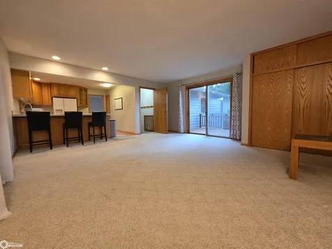 536 S 6th Street Forest City IA 50436