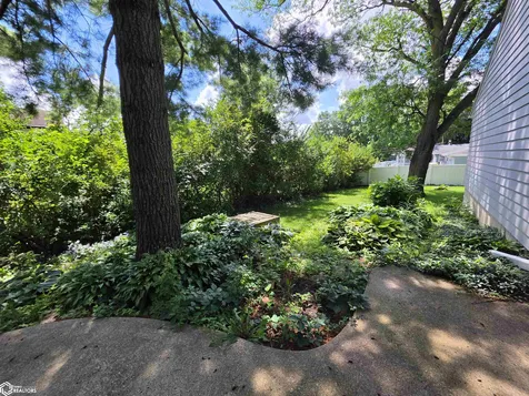 536 S 6th Street Forest City IA 50436