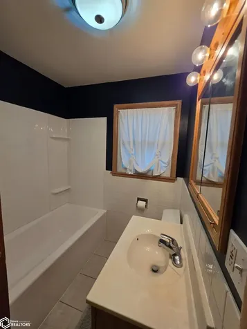 536 S 6th Street Forest City IA 50436