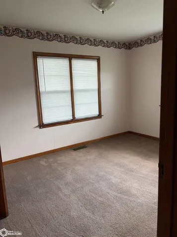406 N 3rd Avenue Marshalltown IA 50158
