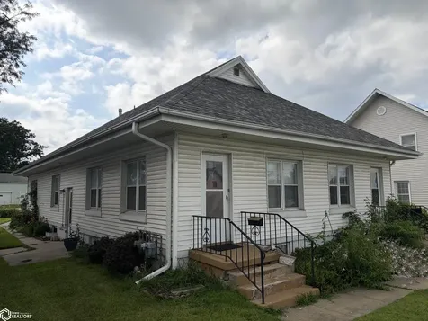 406 N 3rd Avenue Marshalltown IA 50158