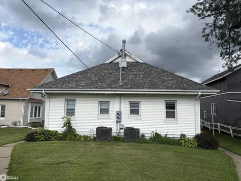 406 N 3rd Avenue Marshalltown IA 50158