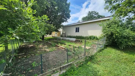 2308 Yates Avenue Marshalltown IA 50158