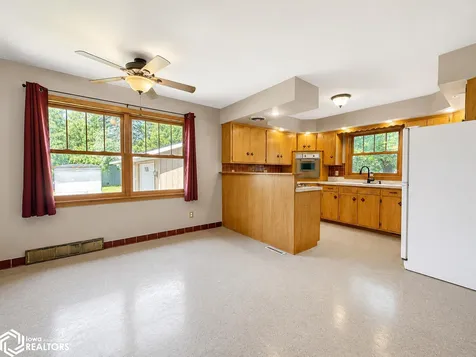 208 S Lake Street Lake Mills IA 50450