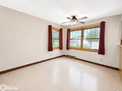 208 S Lake Street Lake Mills IA 50450