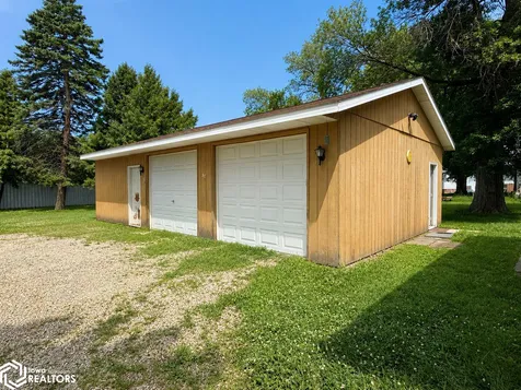 208 S Lake Street Lake Mills IA 50450
