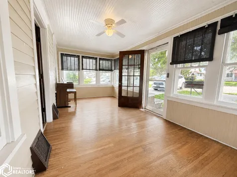 208 S Lake Street Lake Mills IA 50450