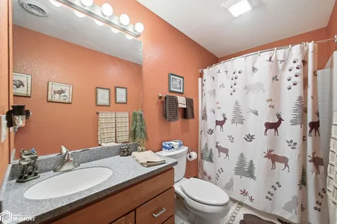14728 Ulmus Nora Springs IA 50458