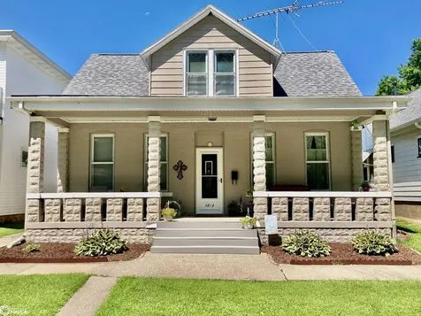 1213 N 6th Street Burlington IA 52601