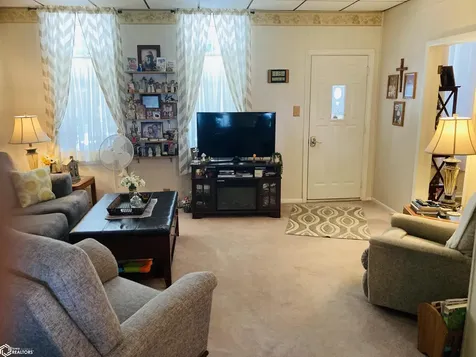 1213 N 6th Street Burlington IA 52601
