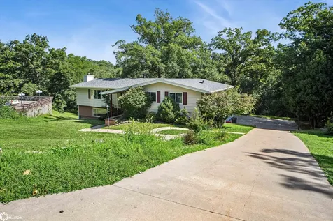 37 Woodshire Drive Ottumwa IA 52501