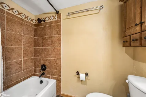 37 Woodshire Drive Ottumwa IA 52501