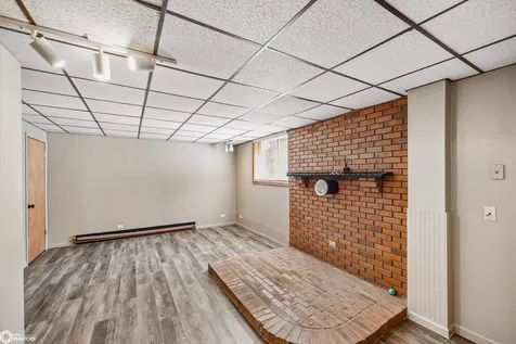 37 Woodshire Drive Ottumwa IA 52501