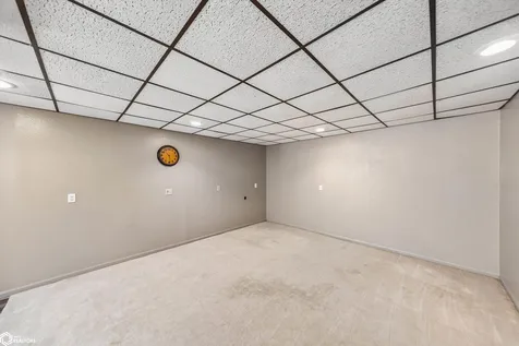 37 Woodshire Drive Ottumwa IA 52501