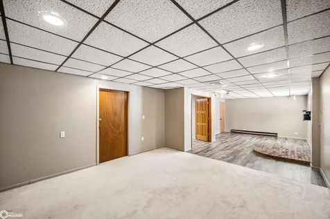 37 Woodshire Drive Ottumwa IA 52501