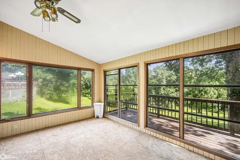 37 Woodshire Drive Ottumwa IA 52501