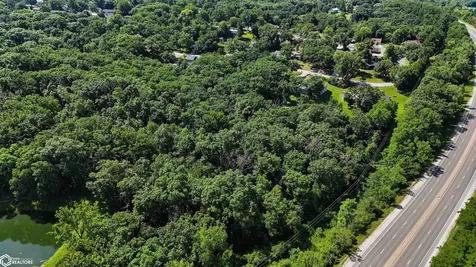 37 Woodshire Drive Ottumwa IA 52501