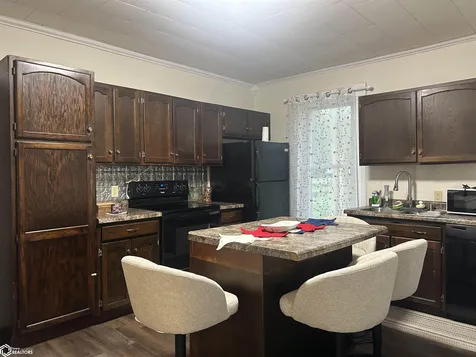 504 W Central Winfield IA 52659