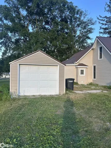 504 W Central Winfield IA 52659