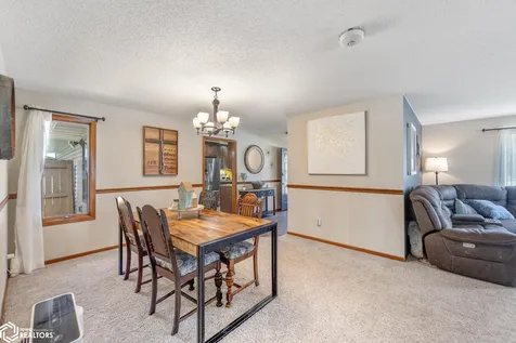 22 Charlestown Square Mason City IA 50401