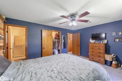 22 Charlestown Square Mason City IA 50401