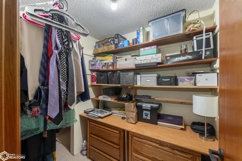 22 Charlestown Square Mason City IA 50401